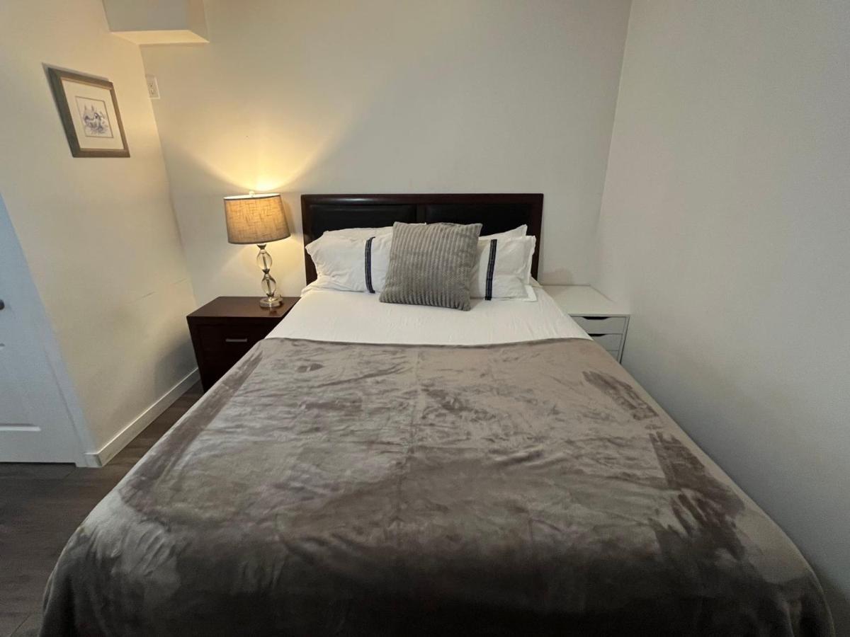 Starting Point Family House Hotel Saanich Ngoại thất bức ảnh